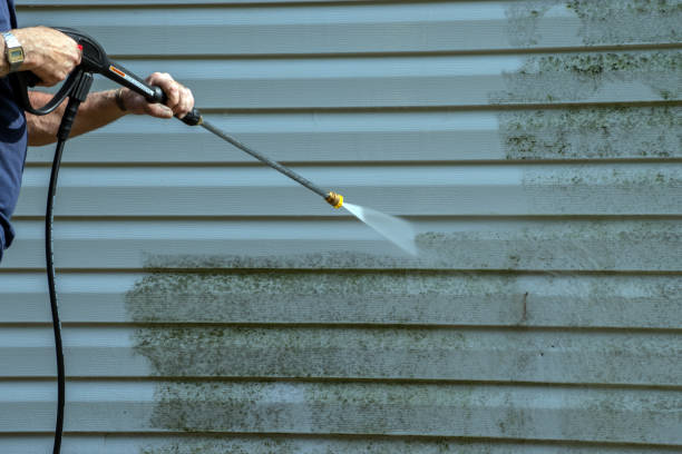 Best Fence Cleaning  in London, OH